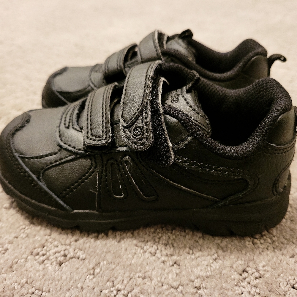Black Stride Rite 7.5 Extra Wide (Boys)